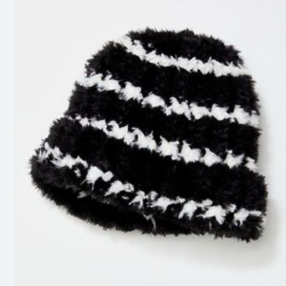 Free People Only For You Faux Fur Striped Beanie❤️ NWOT - Picture 2 of 5